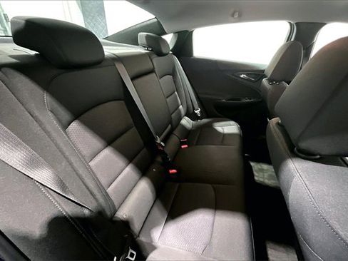 Used 2018 Chevrolet Malibu LS image 26