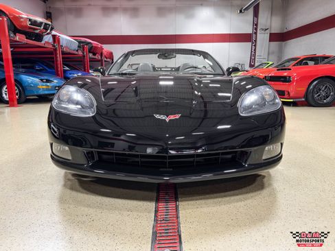 Used 2005 Chevrolet Corvette Convertible w/ Preferred Equipment Group RWD image 8