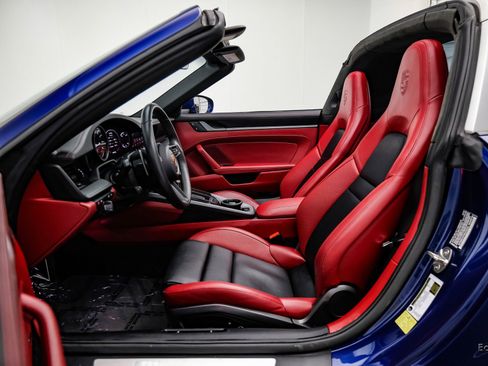 Used 2024 Porsche 911 Targa 4S image 44