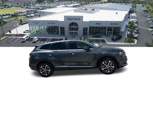 Used 2023 Kia Sportage EX image 15