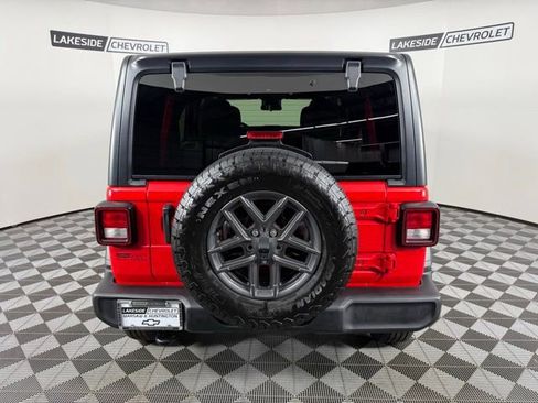 Used 2024 Jeep Wrangler Sport S image 5