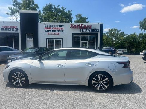 Used 2019 Nissan Maxima 3.5 SL w/ Floor Mat Group FWD image 1