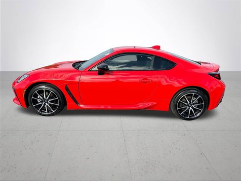 Used 2025 Toyota GR86 RWD image 10