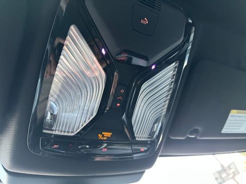 Used 2018 BMW 530i xDrive xDrive image 23