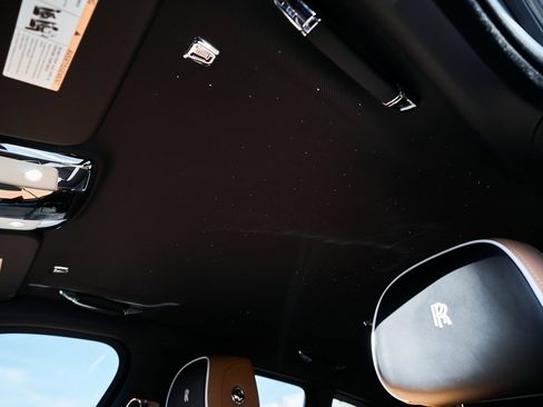 Used 2025 Rolls-Royce Cullinan image 57