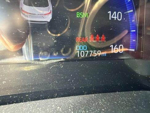 Used 2022 Toyota Corolla LE FWD image 2