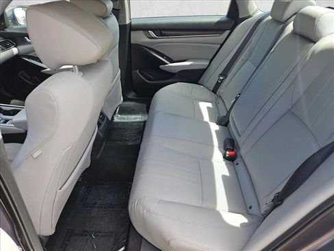 Used 2018 Honda Accord Touring image 24