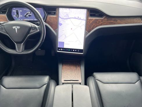 Used 2019 Tesla Model X Long Range image 4