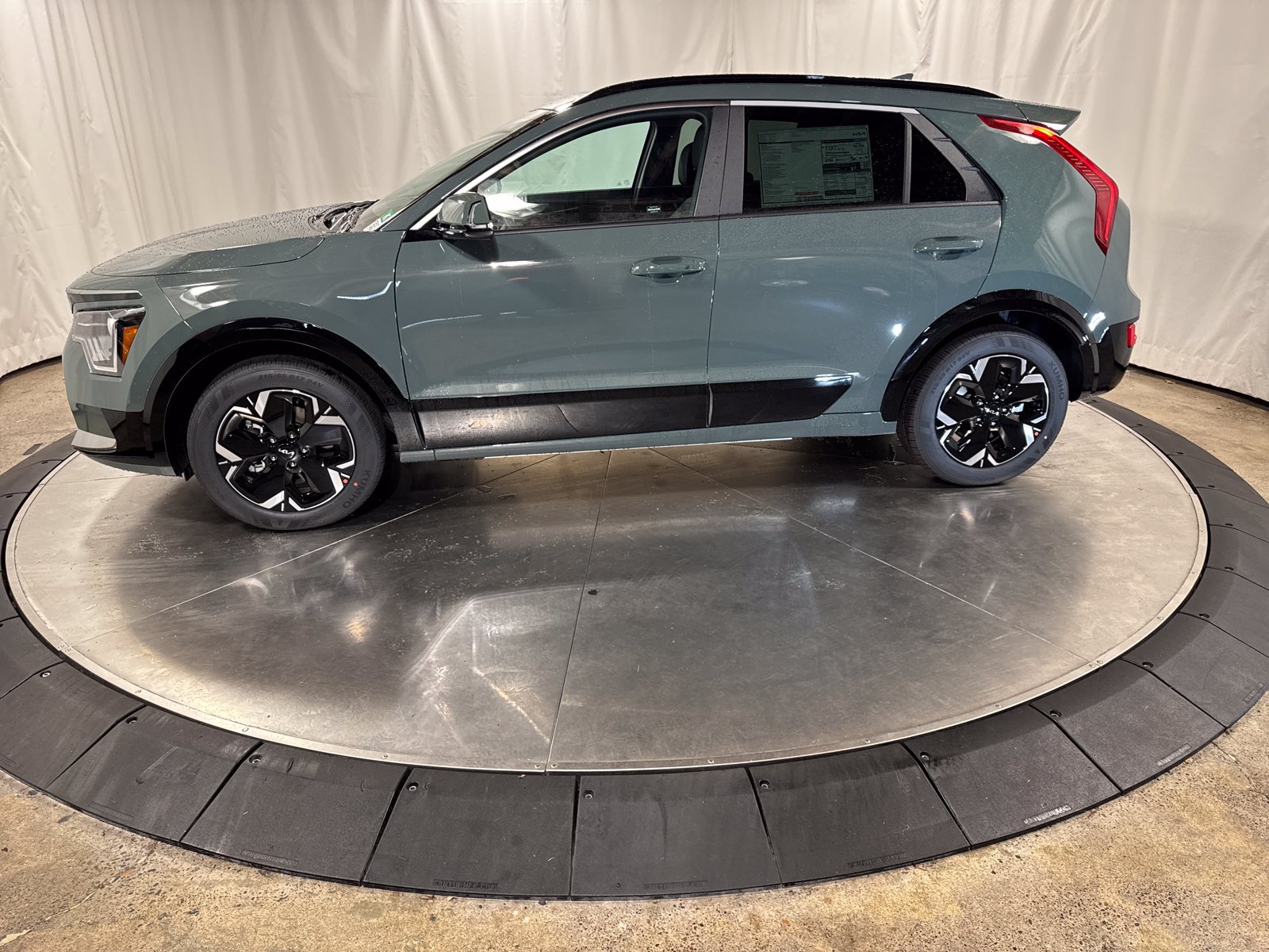 New 2026 Kia Niro Wind w/ Wind Preserve Package FWD image 6