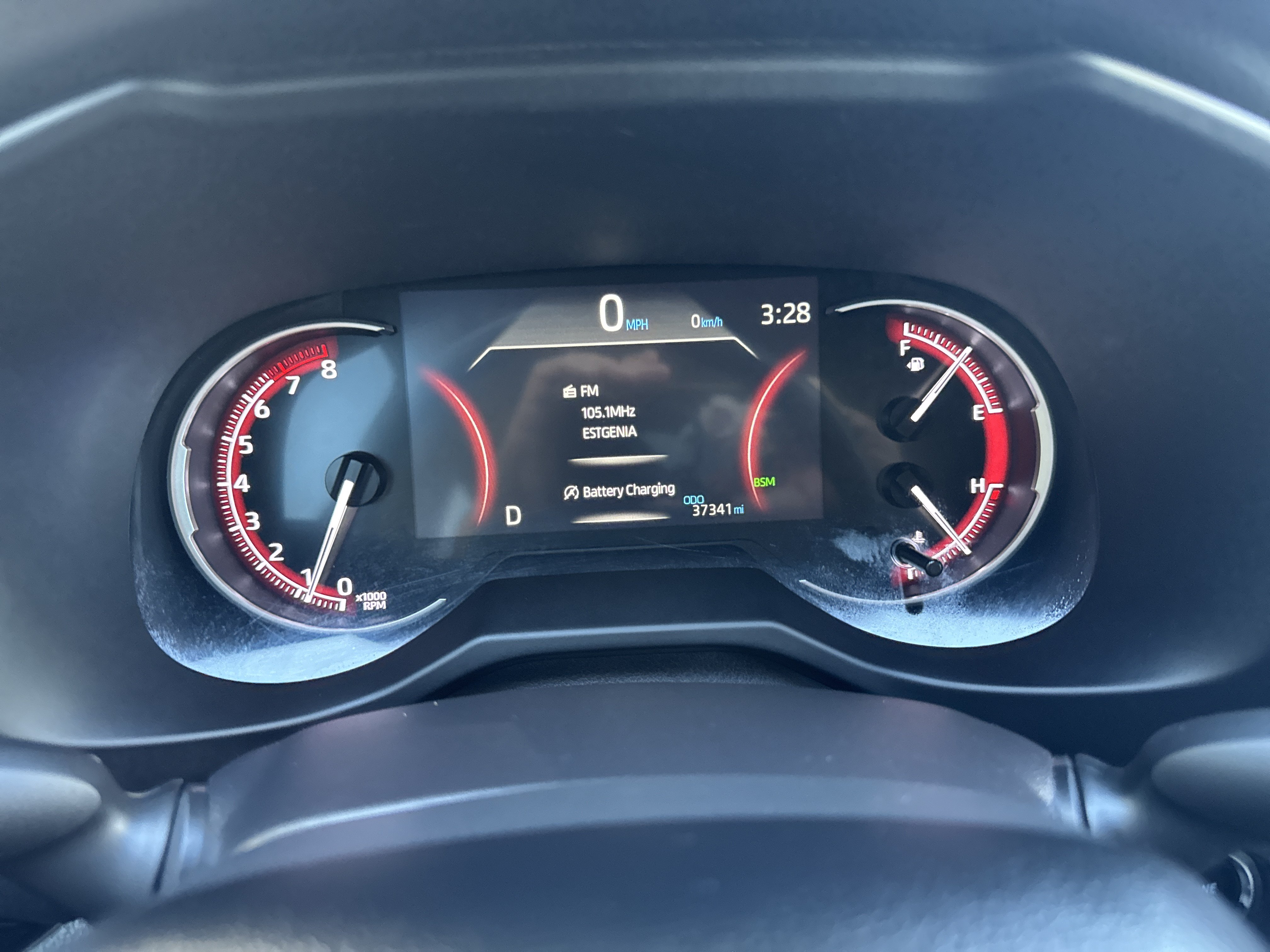 Used 2025 Toyota RAV4 XLE FWD image 21