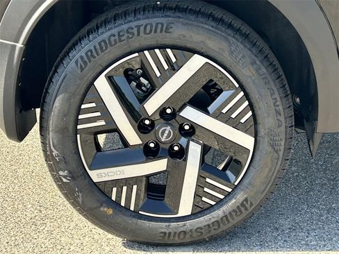 New 2026 Nissan Kicks SV w/ SV Premium Package image 7