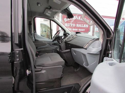 Used 2017 Ford Transit 150 XL image 6