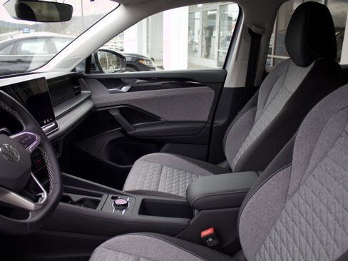 New 2026 Volkswagen Tiguan S image 10