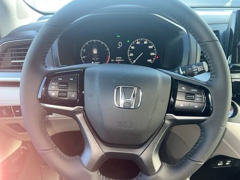 New 2026 Honda Odyssey EX-L image 10