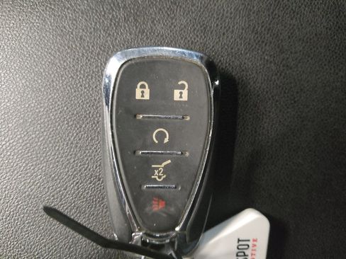 Used 2020 Chevrolet Equinox LT FWD image 32