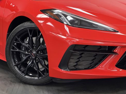 Used 2025 Chevrolet Corvette Stingray Coupe w/ 1LT image 4