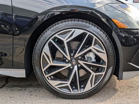 Used 2023 Hyundai Ioniq 6 SEL image 7