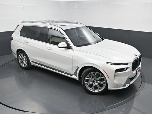 Used 2023 BMW X7 xDrive40i w/ Premium Package AWD/4WD image 36