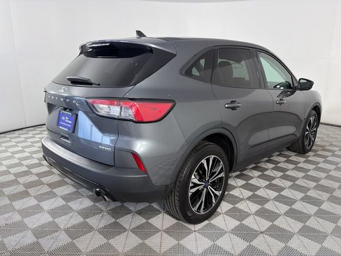 Certified 2022 Ford Escape SE w/ SE Sport Appearance Package AWD/4WD image 7