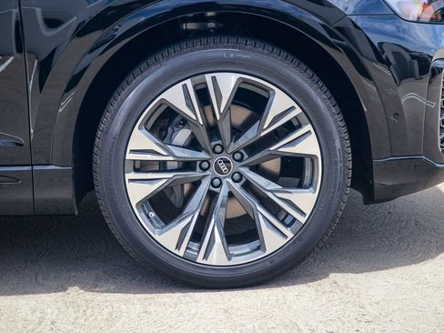 New 2026 Audi Q8 Prestige AWD/4WD image 9