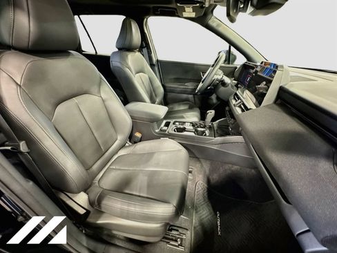 Used 2026 Subaru Outback Premium AWD/4WD image 31
