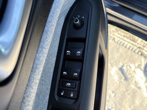 Certified 2023 Jeep Compass Latitude image 18