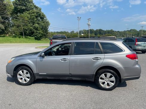 Used 2011 Subaru Outback 2.5i Limited w/ PWR Moonroof Pkg AWD/4WD image 19