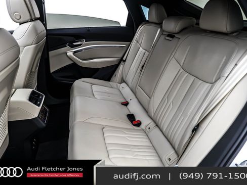Used 2023 Audi e-tron Prestige w/ Prestige Package image 8