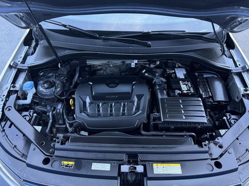 Used 2024 Volkswagen Tiguan SE image 27