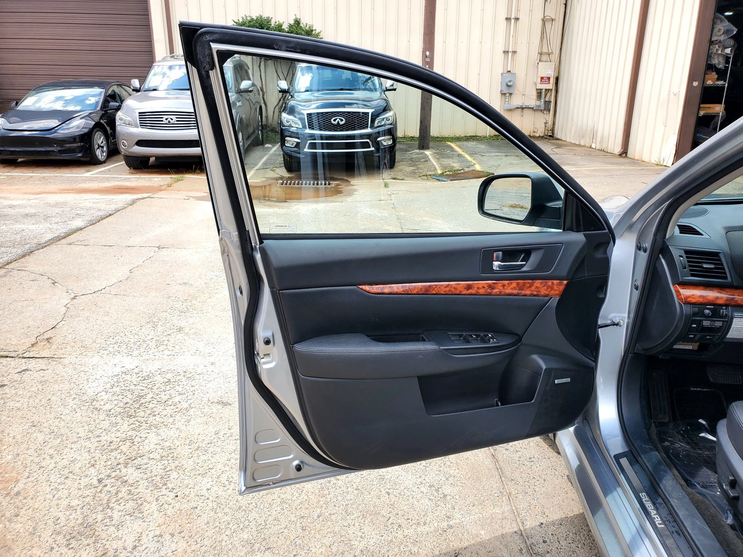 Used 2012 Subaru Legacy 3.6R Limited AWD/4WD image 21