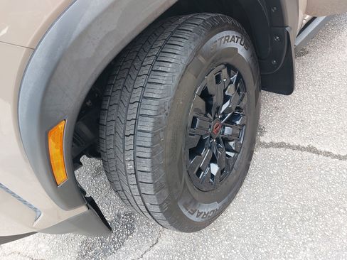 Used 2022 Nissan Frontier Pro-X image 32