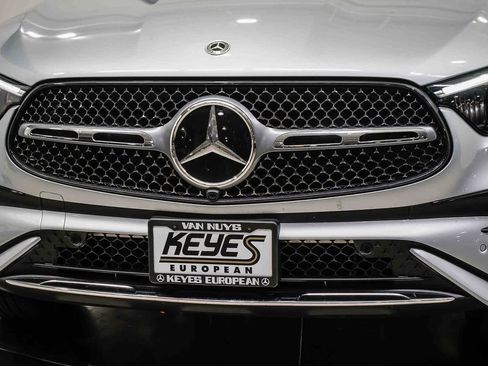 Used 2025 Mercedes-Benz GLC 350e 4MATIC image 8