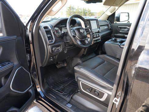 Used 2019 RAM 1500 Laramie image 13