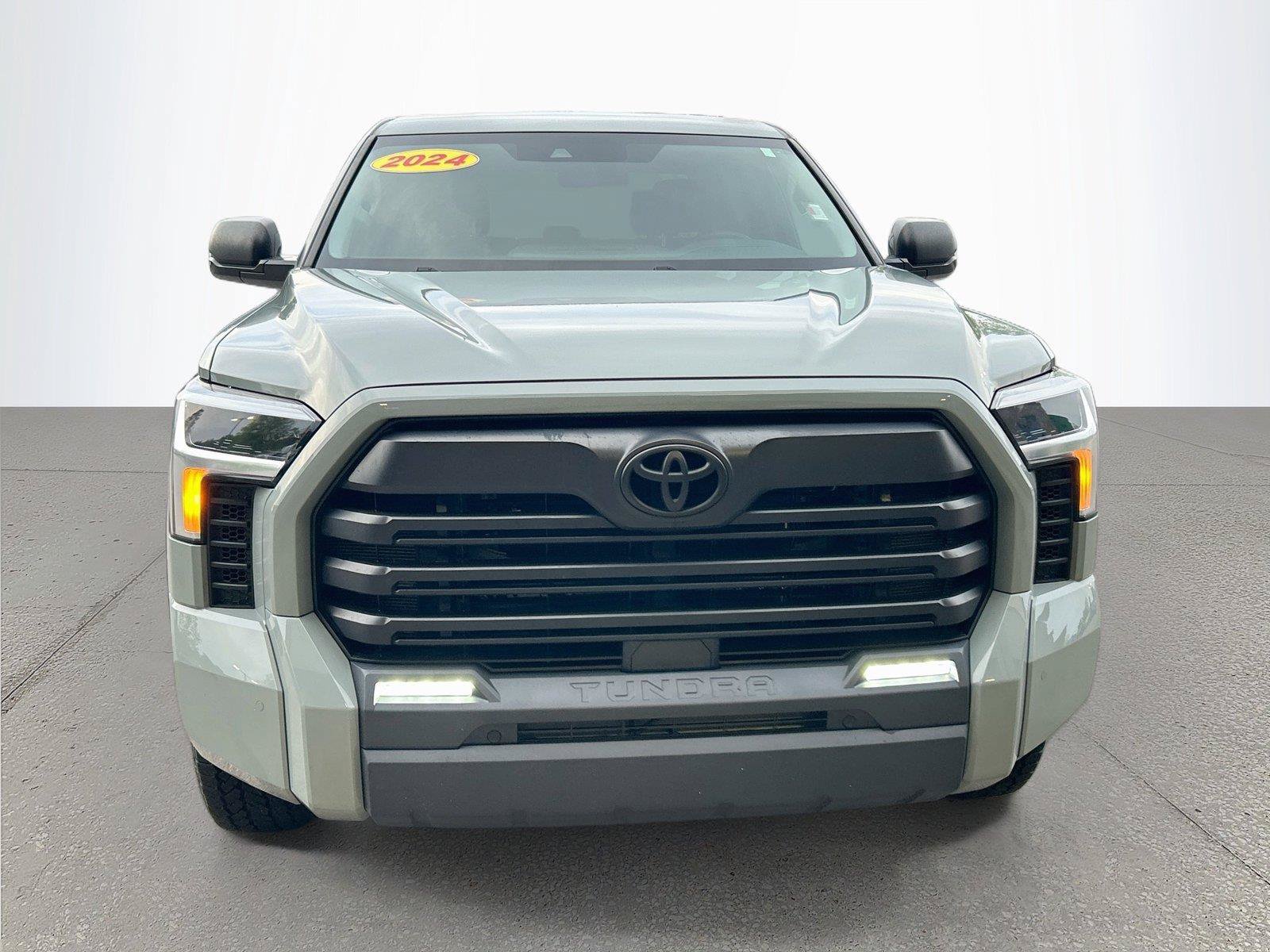 Used 2024 Toyota Tundra SR5 w/ SR5 Convenience Package AWD/4WD image 9