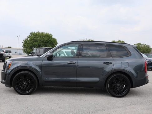 Used 2022 Kia Telluride EX w/ EX Premium Package image 8