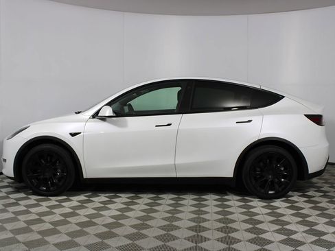 Used 2021 Tesla Model Y Long Range image 28