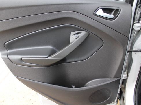 Used 2018 Ford Escape SE w/ SE Sync 3 Package image 9