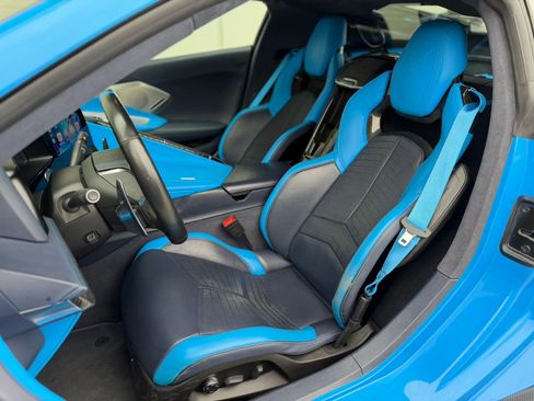 Used 2021 Chevrolet Corvette Stingray Premium Cpe w/ Z51 Performance Package RWD image 13