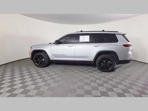 Used 2024 Jeep Grand Cherokee L Laredo AWD/4WD image 46