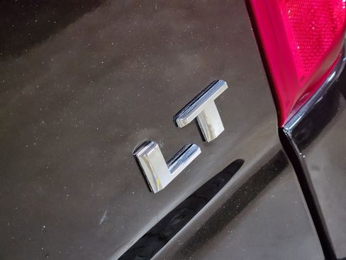 Used 2021 Chevrolet Silverado 1500 LT image 25