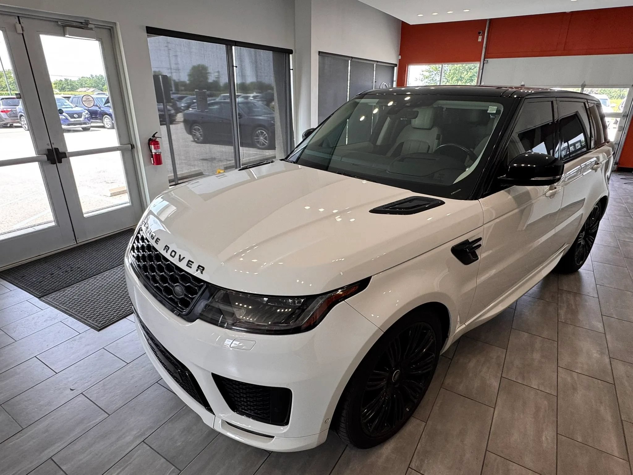 Used 2018 Land Rover Range Rover Sport Supercharged AWD/4WD image 5