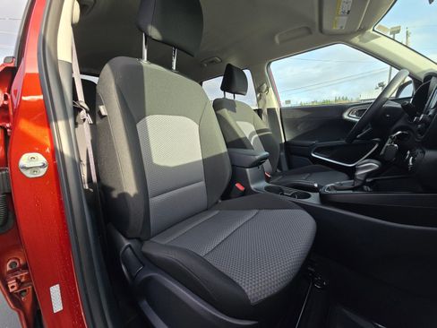 Used 2022 Kia Soul LX image 12