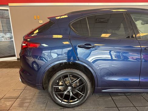 Used 2021 Alfa Romeo Stelvio Ti w/ Nero Edizione image 5