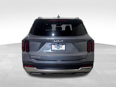 Used 2024 Kia Sorento S FWD image 25