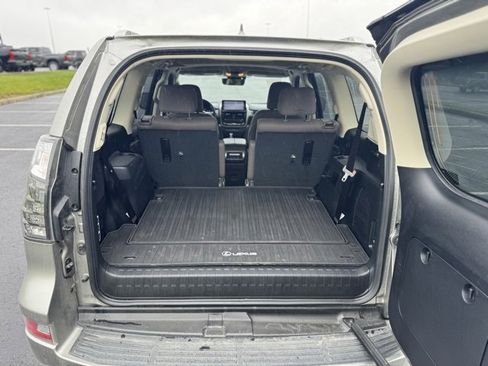 Used 2023 Lexus GX 460 Premium image 9