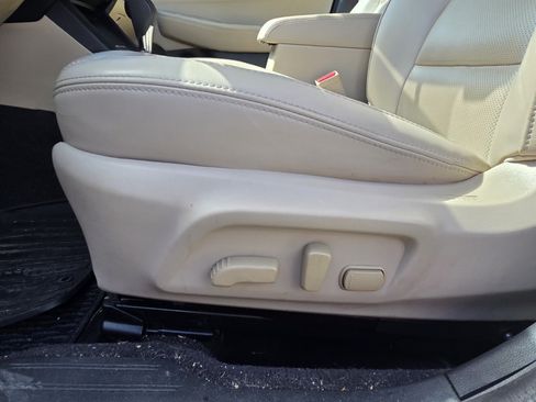 Used 2016 Subaru Outback 2.5i Limited AWD/4WD image 6