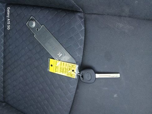 Used 2020 Toyota C-HR LE image 30