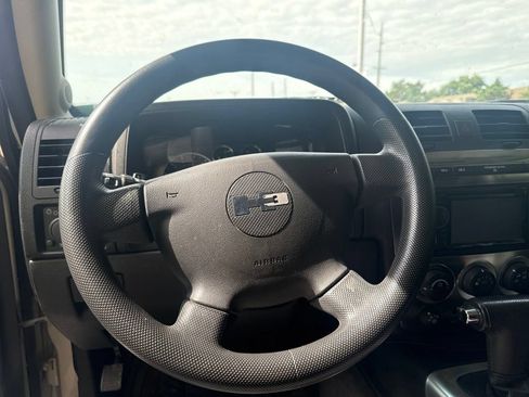 Used 2007 HUMMER H3 AWD/4WD image 3