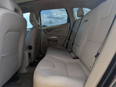 Used 2013 Volvo XC60 3.2 FWD image 12