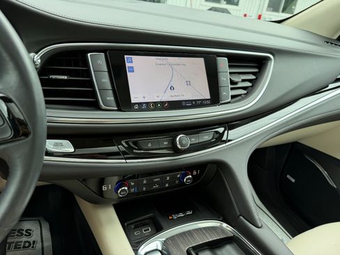 Used 2023 Buick Enclave Avenir w/ Avenir Technology Package AWD/4WD image 35